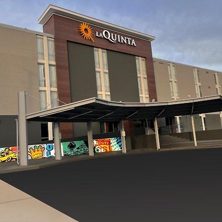 La Quinta Inn & Suites By Wyndham Tulsa Downtown - Route 66 מראה חיצוני תמונה