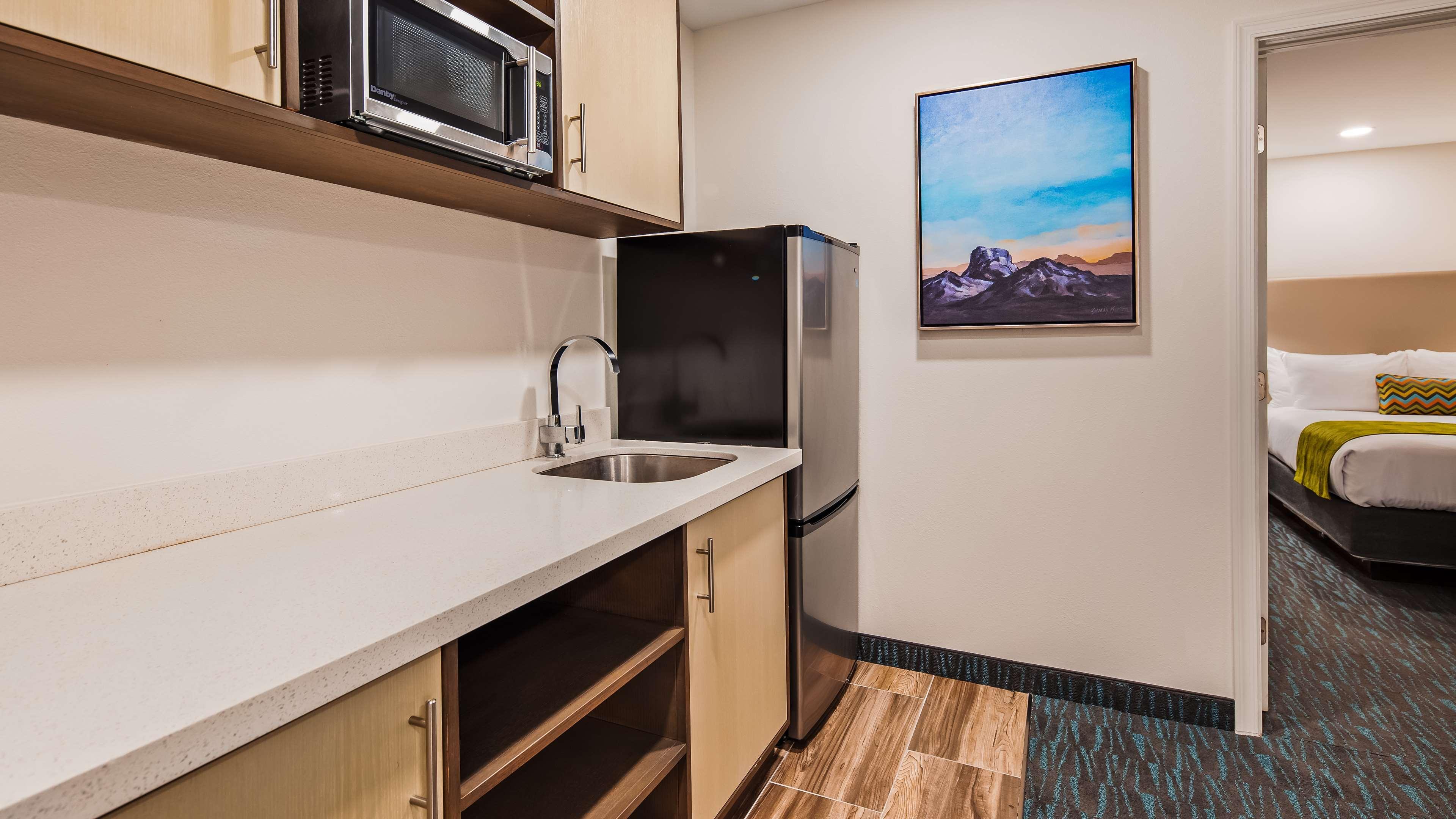 La Quinta Inn & Suites By Wyndham Tulsa Downtown - Route 66 מראה חיצוני תמונה