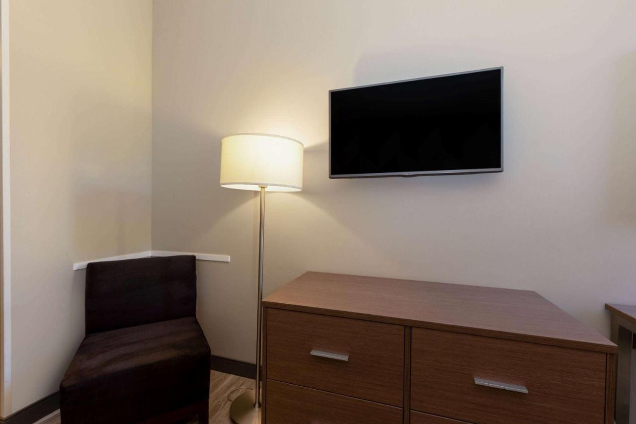 La Quinta Inn & Suites By Wyndham Tulsa Downtown - Route 66 מראה חיצוני תמונה